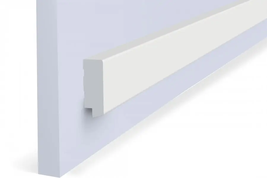 Молдинг HIWOOD 31*12*2700 мм LF124B