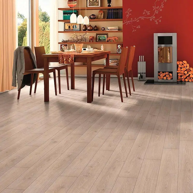 Ламинат EGGER Home EHL015 Дуб Тосколано светлый 4V 12/33