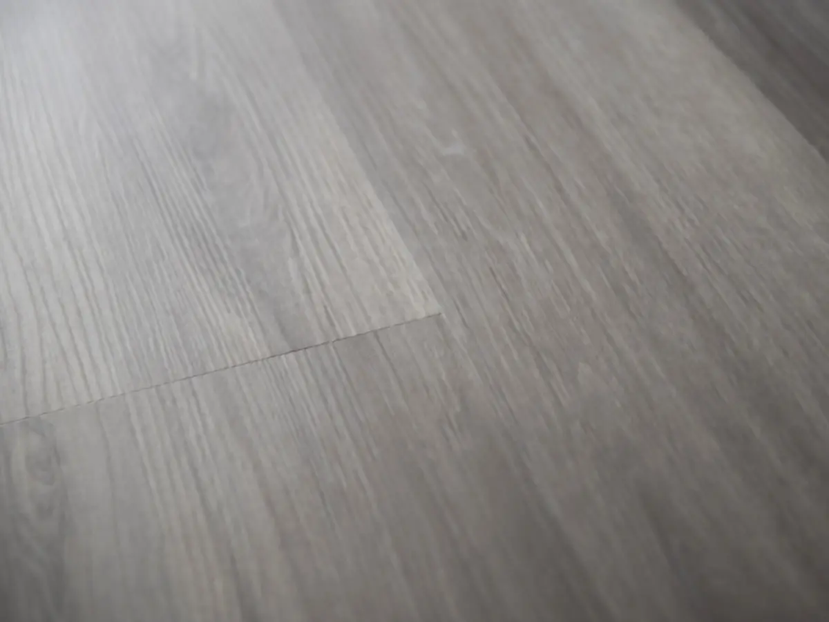 Q-14 Дуб Бродвей