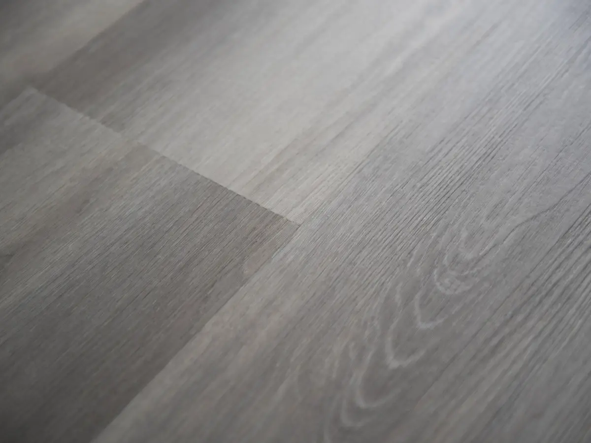 Q-14 Дуб Бродвей