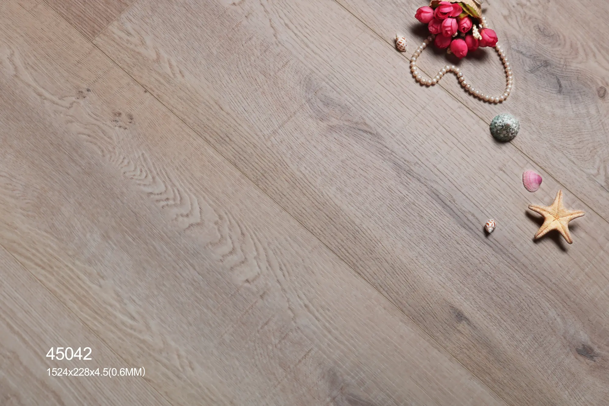 SPC ламинат 45042, Дуб Форца, Sander (2,432 м2) SPC ламинат 45042, Дуб Форца, Sander (2,432 м2)