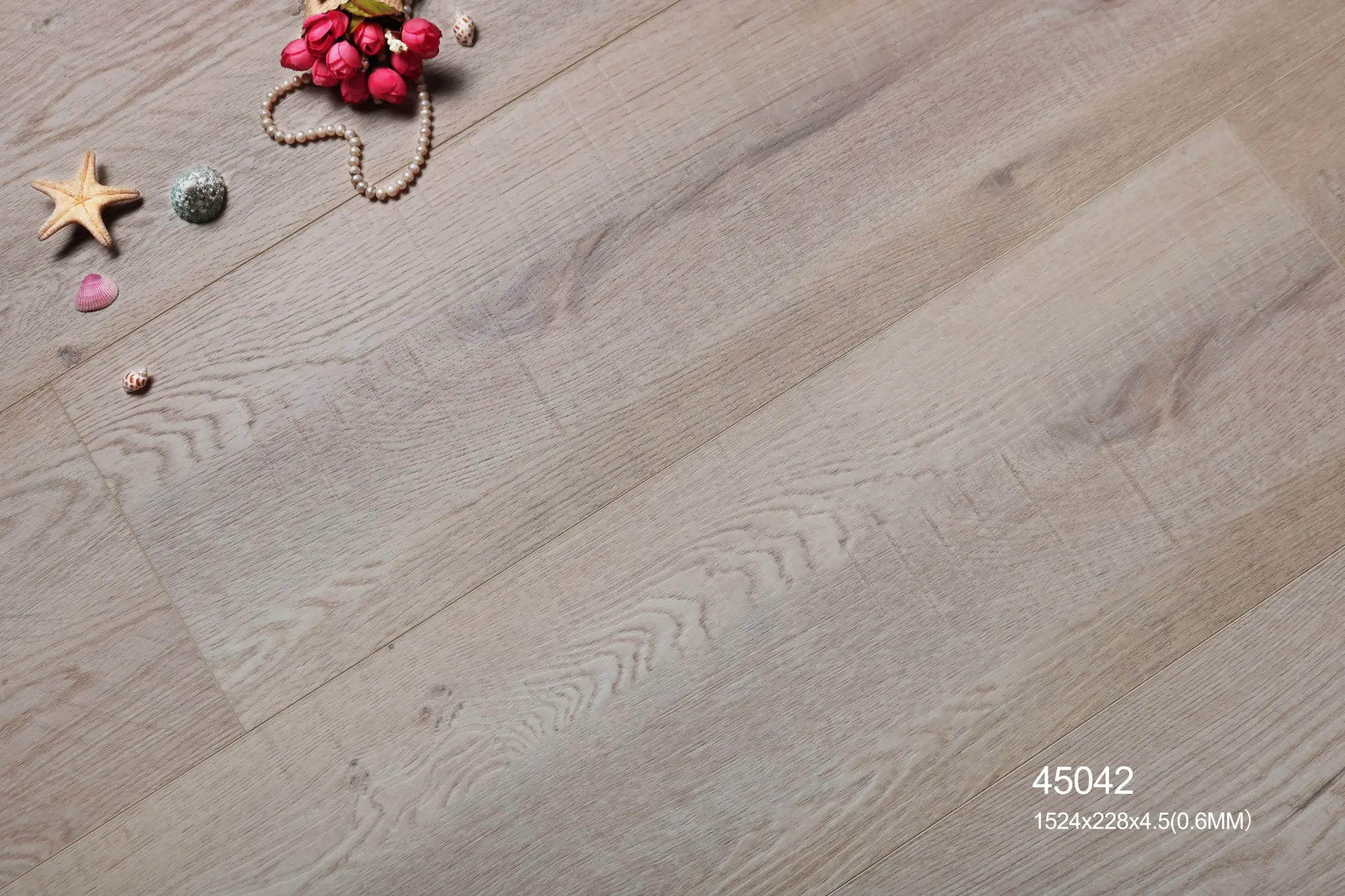 SPC ламинат 45042, Дуб Форца, Sander (2,432 м2) SPC ламинат 45042, Дуб Форца, Sander (2,432 м2)