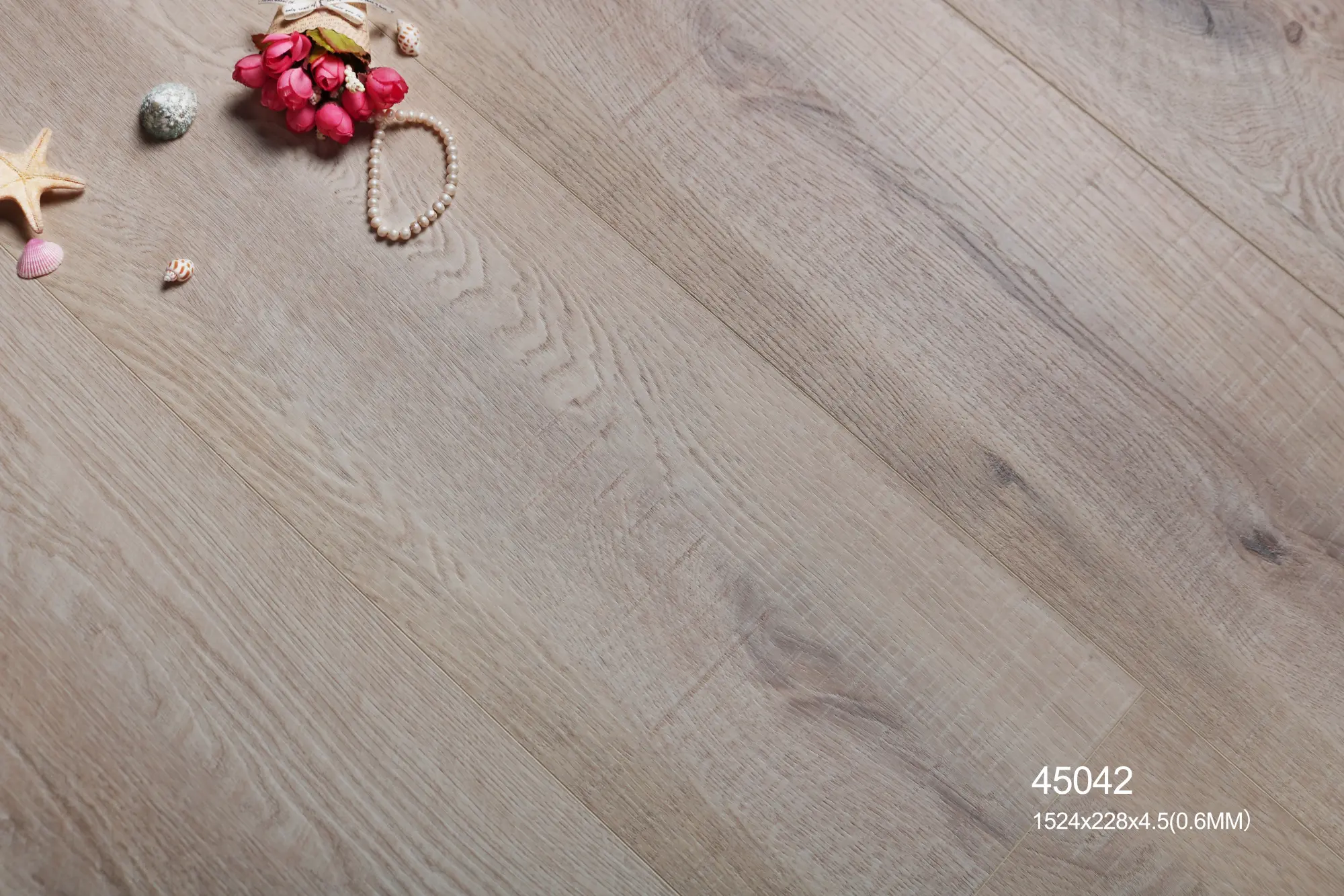 SPC ламинат 45042, Дуб Форца, Sander (2,432 м2) SPC ламинат 45042, Дуб Форца, Sander (2,432 м2)