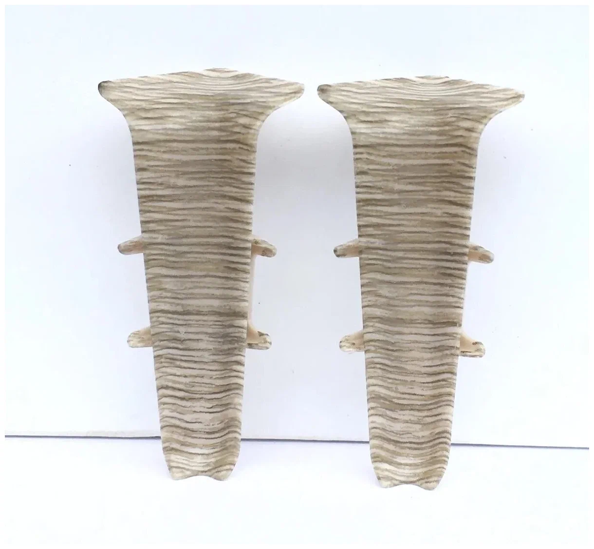 Угол внутренний для плинтуса 85мм "Деконика" (2шт. во флоупак), 208 Дуб Мокко